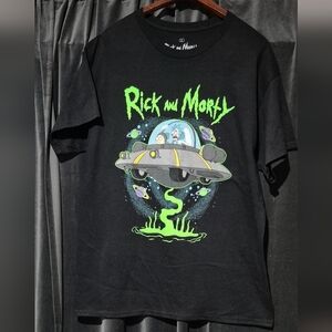 Ripple Junction Black and Green Graphic Tee